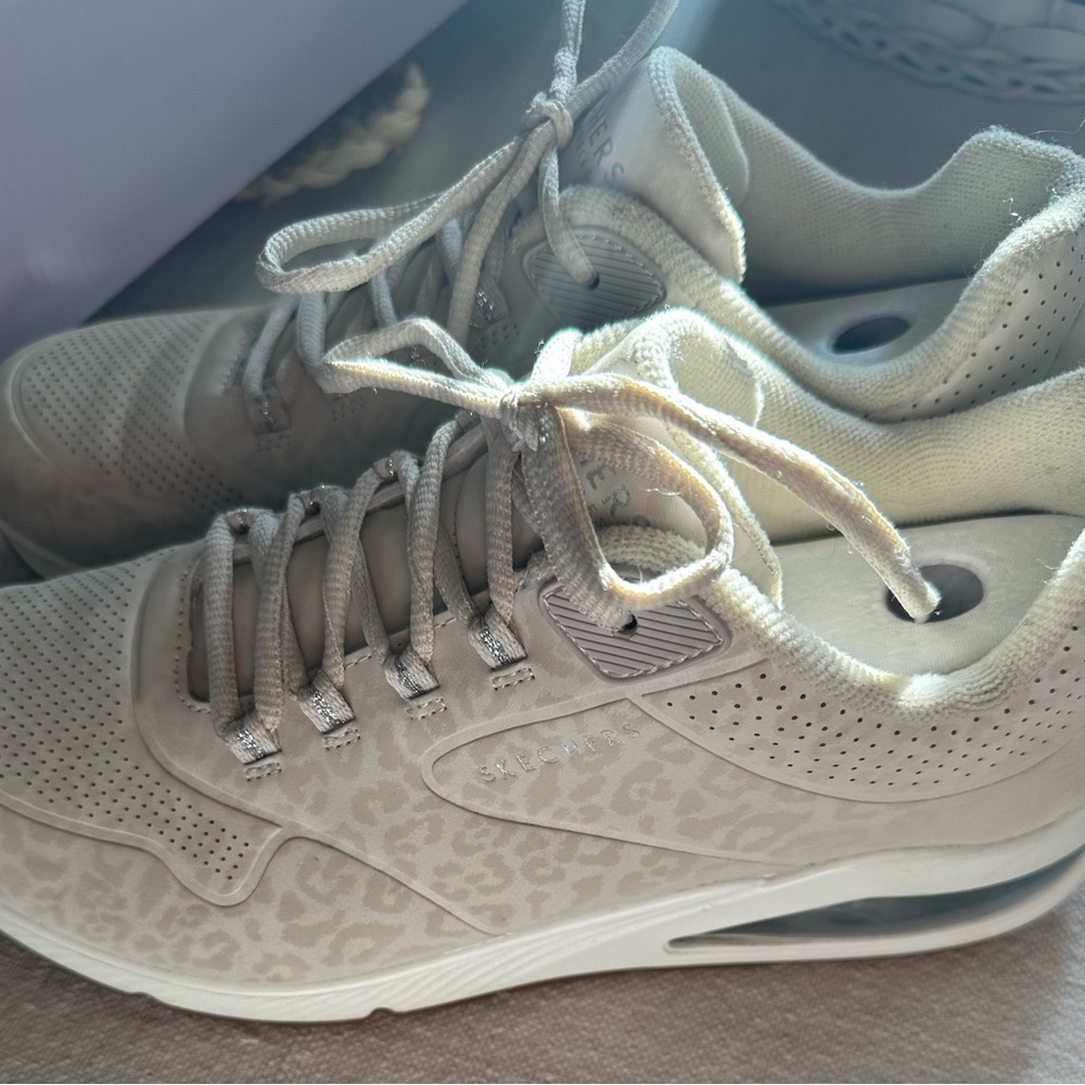 Chic Light Gray Patterned Sneakers - image 1